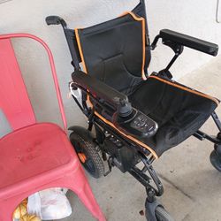 Kendro Light Weight Folding Chair