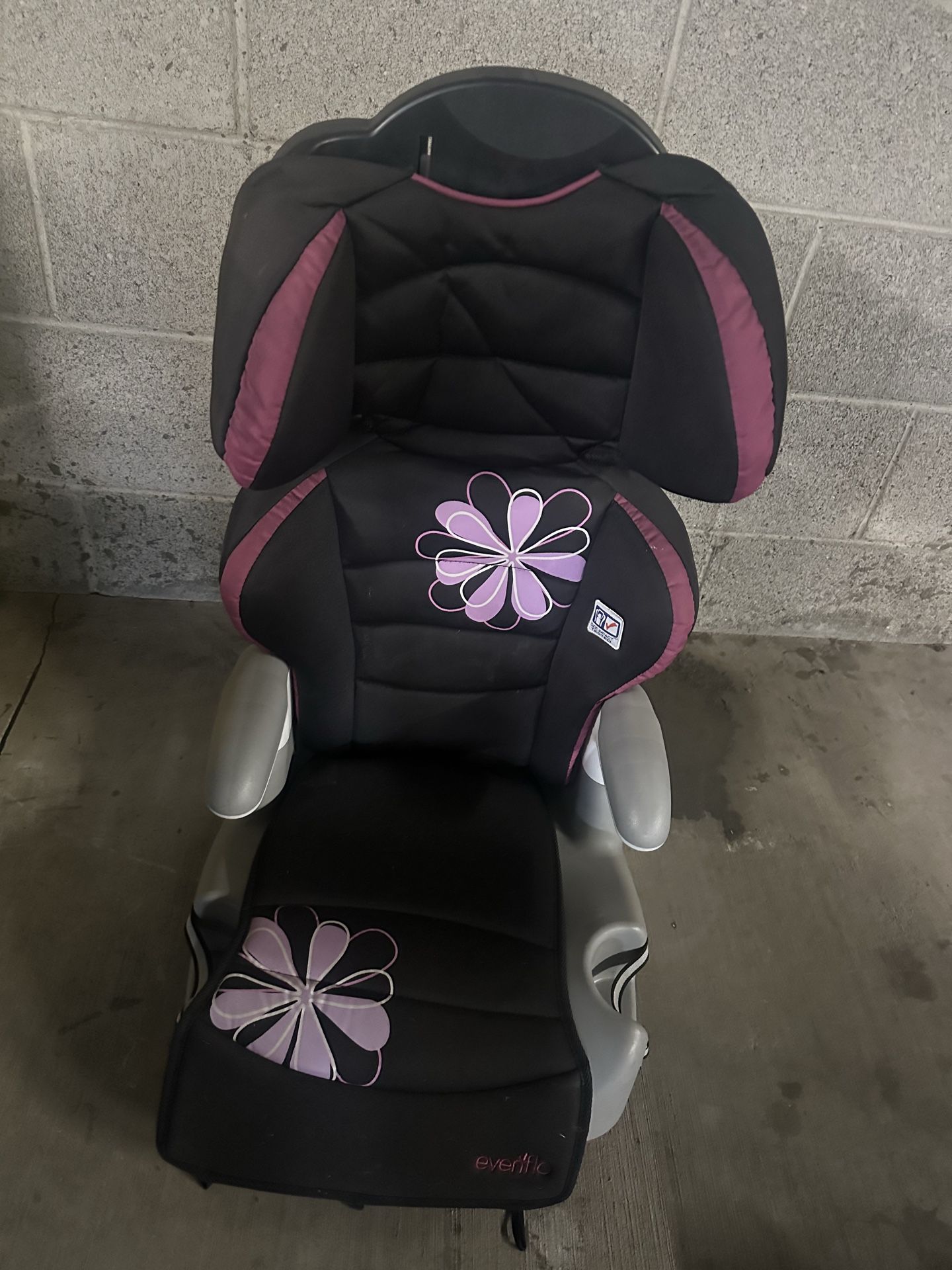 Car seat/booster for kids