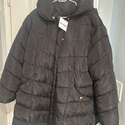 Steve Madden Woman’s Puffer  Jacket . Never Worn . Tags Attached . Heavy Weight Insulated Quilted Winter Coat . Very Warm