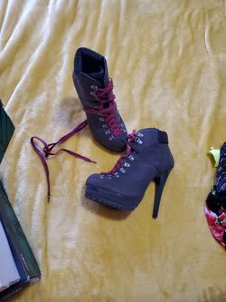 Woman Boots 8 .5