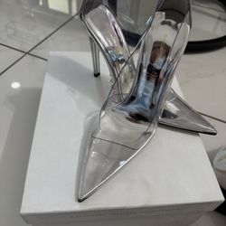 Good American heels Size 7