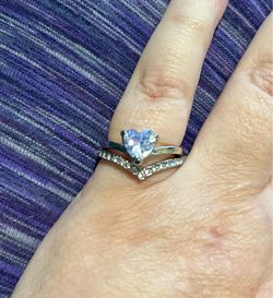 Heart Shaped Engagement and Wedding Ring Set - Size 8