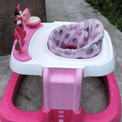 Minnie Mouse Walker