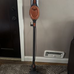 Like new shark rocket vacuum 