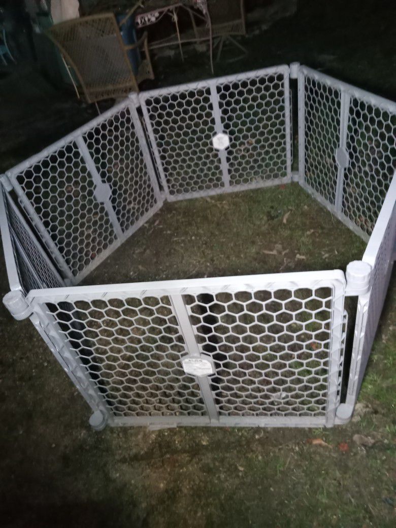 Animal Safety Gates/adjustable