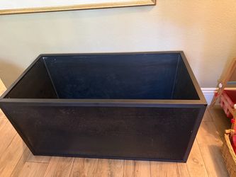 Large Black Metal Mesh Pet Enclosure 4’x2’