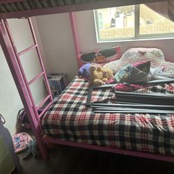 Bunk bed 