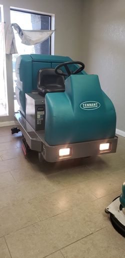 Floor scrubber T15