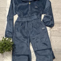Blue Velour Set (large/xlrge)