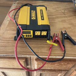DeWalt 1000 Watt Power Inverter