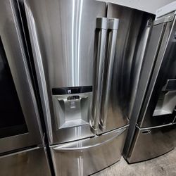 Refrigerator Kenmore Pro 