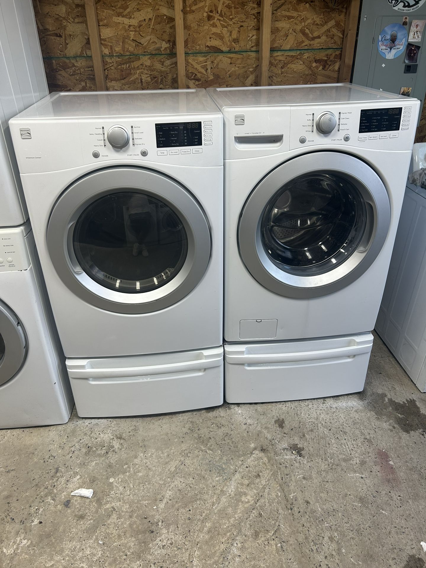 Kenmore Washer N Electric Dryer Set With Pedsal