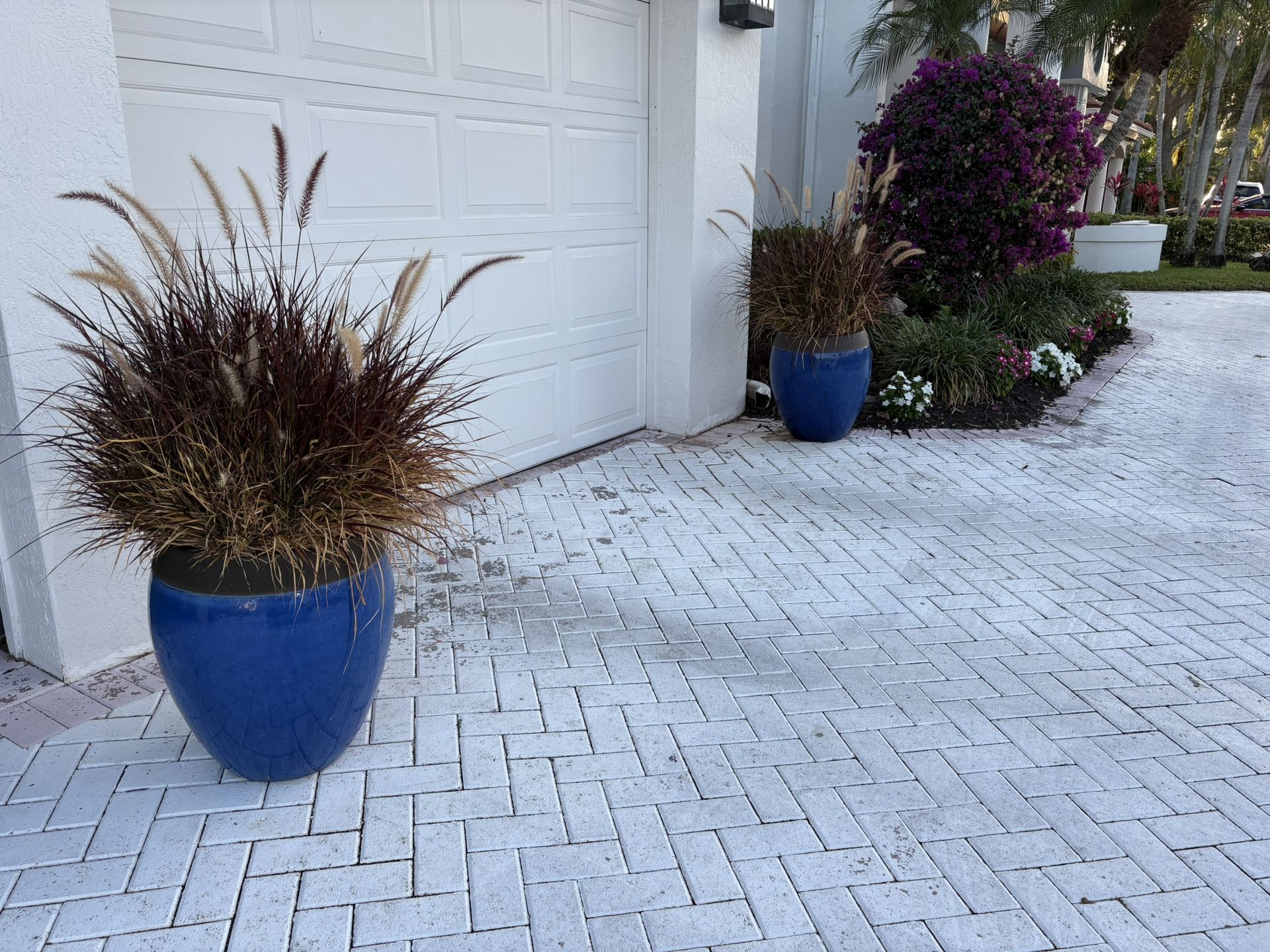 Set Of 4 GORGEOUS 22” BLUE & BROWN GLAZED CERAMIC POTS PLANTERS W/ DRAIN HOLES. Soil & Beautiful Grass Included. LIKE NEW. Set Of 4 Only $450 FIRM!