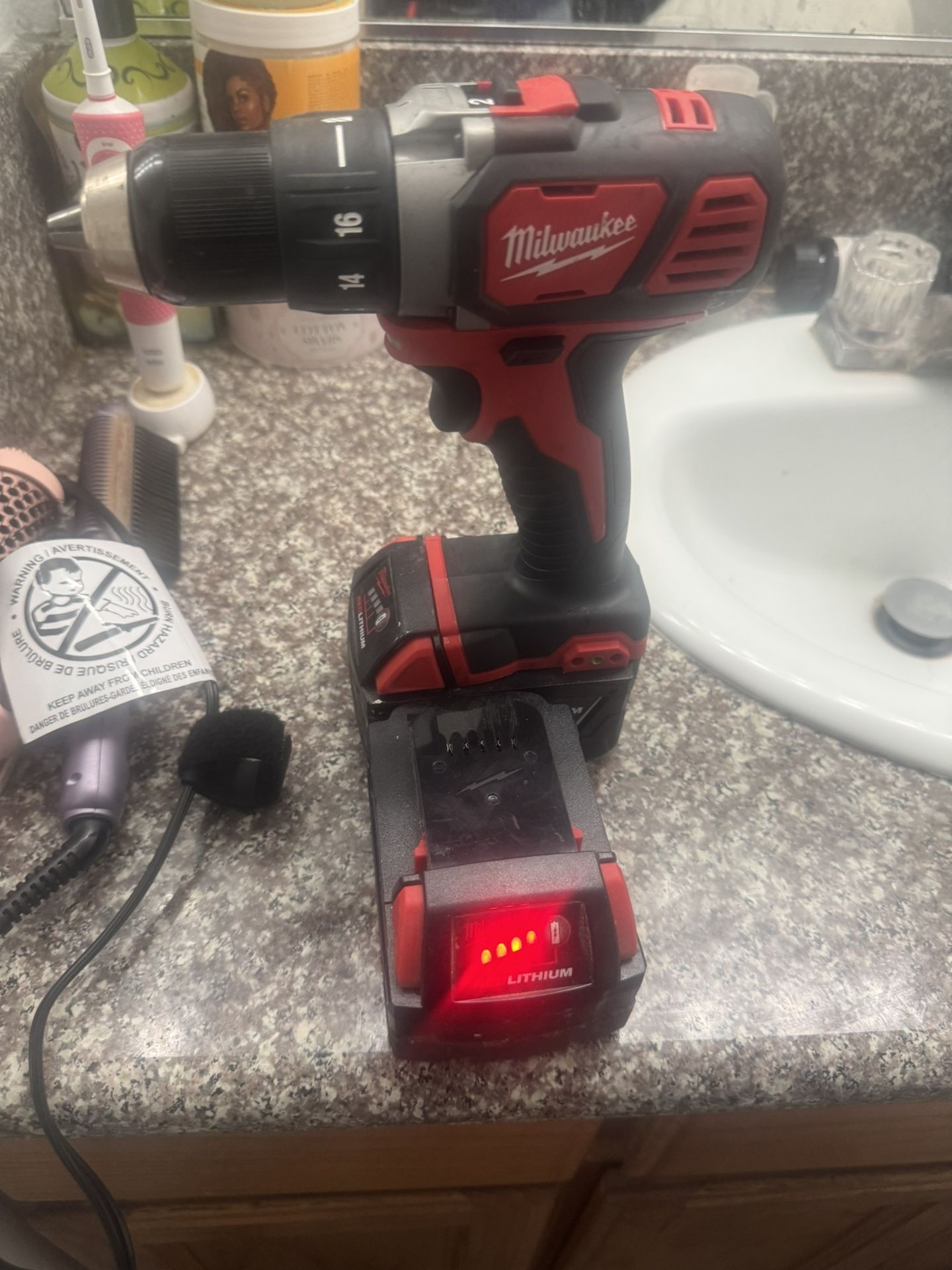 Milwaukee M18 Drill With 2 Xc5.0 Batteries