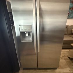 Refrigerator Whirlpool 