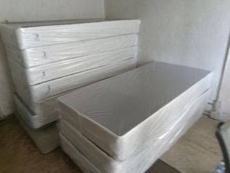 2 PCs king box'spring brand new free delivery same day