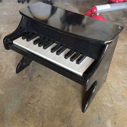 Antique Baby’s Piano ( Dope for Photographers )