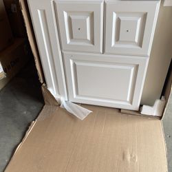 Glensford 30 in. W x 22 in. D x 34 in. H Freestanding Bath Vanity Cabinet without Top in White 