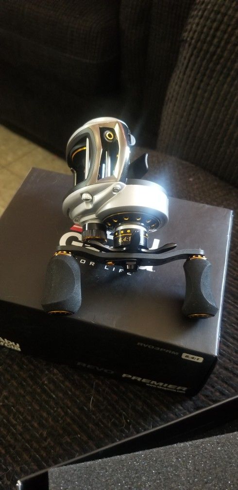 Fishing reel