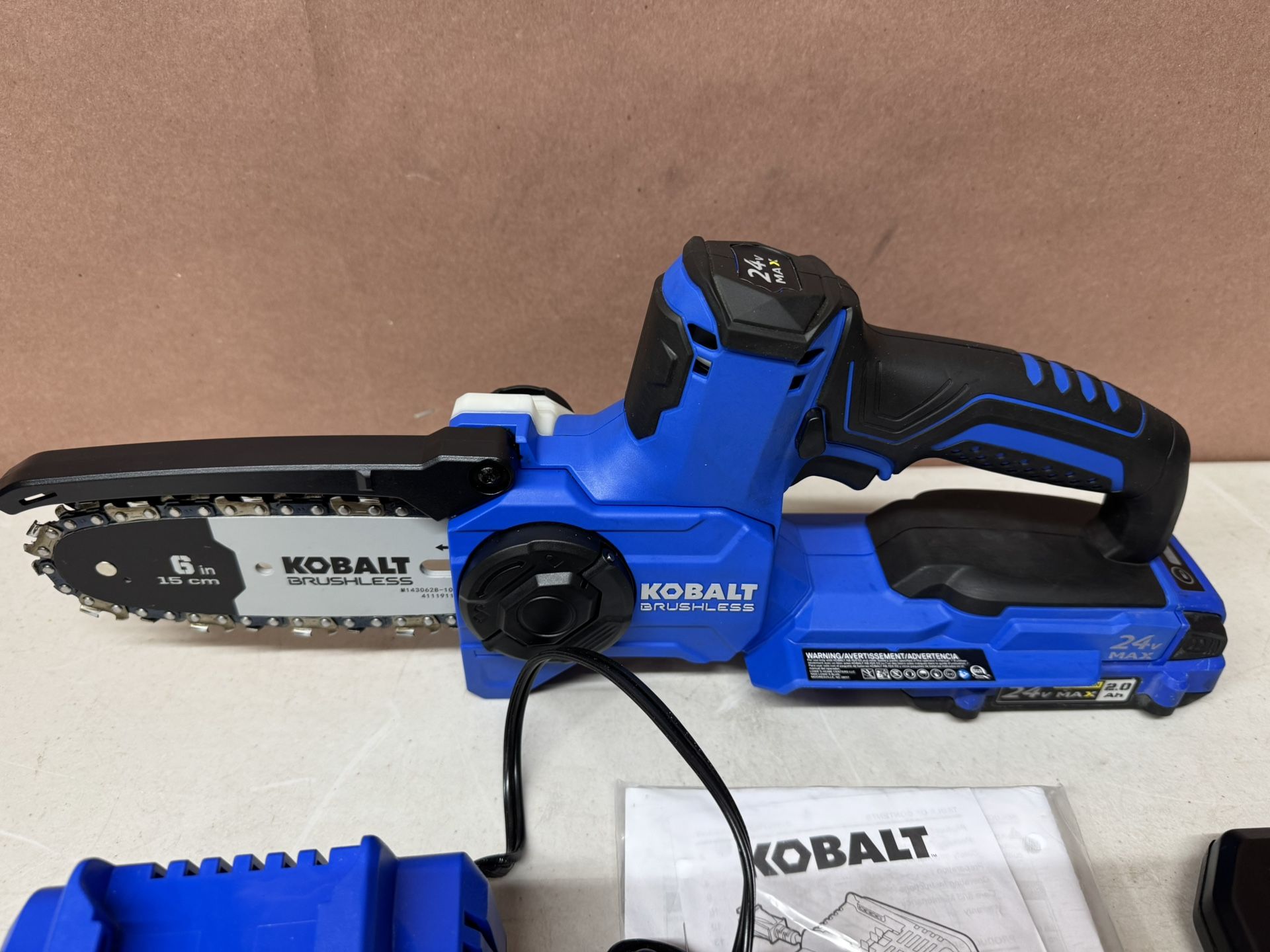 Kobalt 24 volt in Battery Ah Chainsaw Battery Charger Included