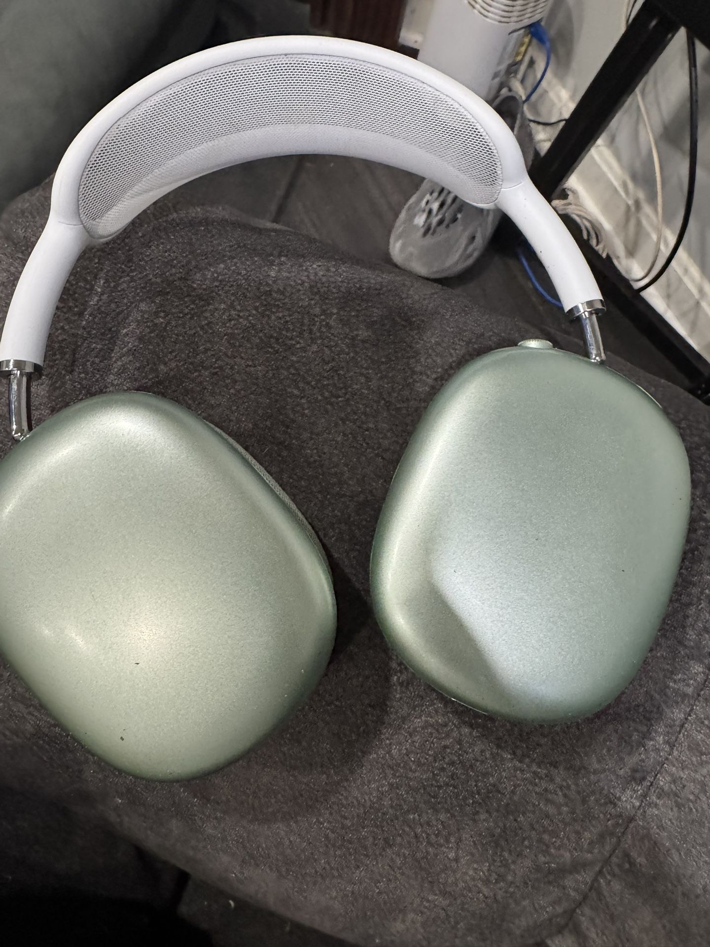 AirPod Max Pro
