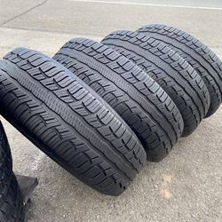 Bfgoodrich 265/70/17”
