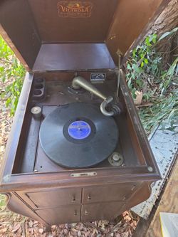 Victoria talking machine
