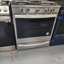 Amazing Whirpool 5.8 Cu Ft Smart Slide In Gas Range With Air Fry WEG750HOHZ
