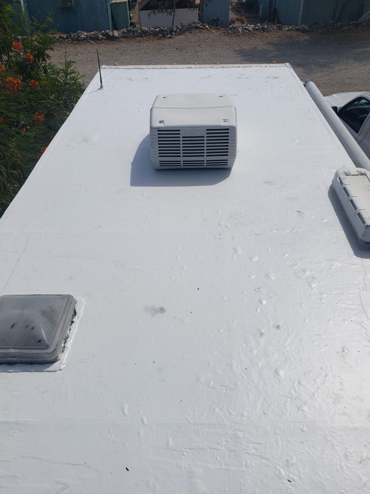 Rv rubber roof sealer