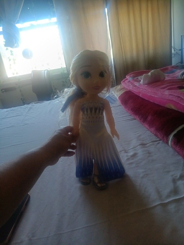 Elsa Doll