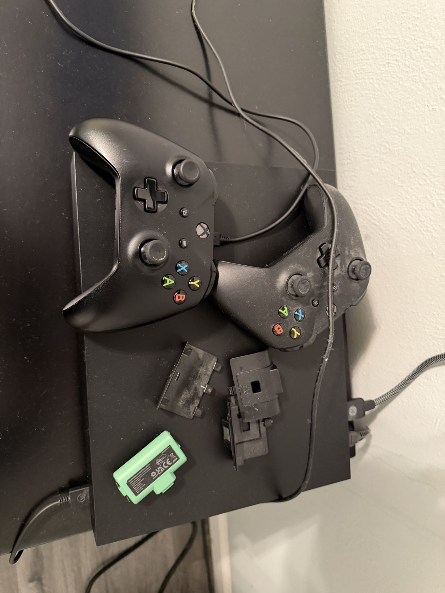 Xbox One X 1 TB