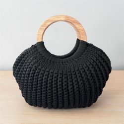Handmade Crochet Handbag with Wooden Handles / Hermoso bolso tejido a mano