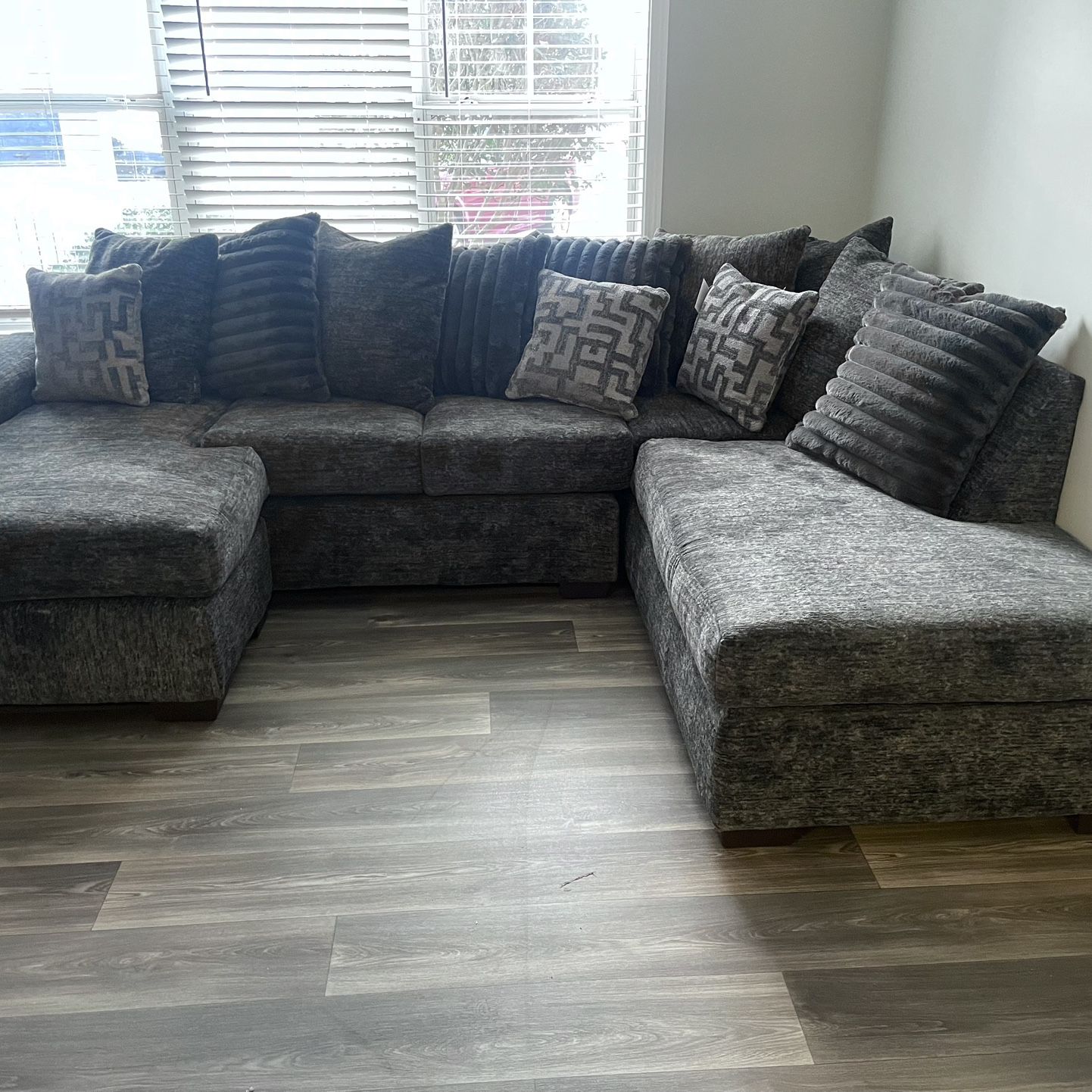  SMOKE GRAY & PEPPER BLACK OVERSIZED SUPER COMFY SECTIONAL WITH 12 THROW PILLOWS!! $975 WITH DELIVERY!!