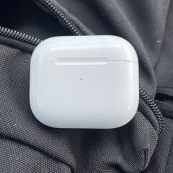 Apple AirPods (3rd Generation)