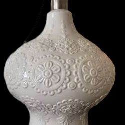 RARE  Vintage 70’s Limited Production Fine Porcelain  Original Lladro Lamp pair