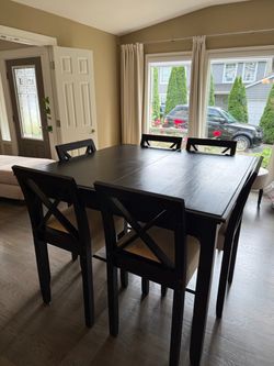 Black square dinning table