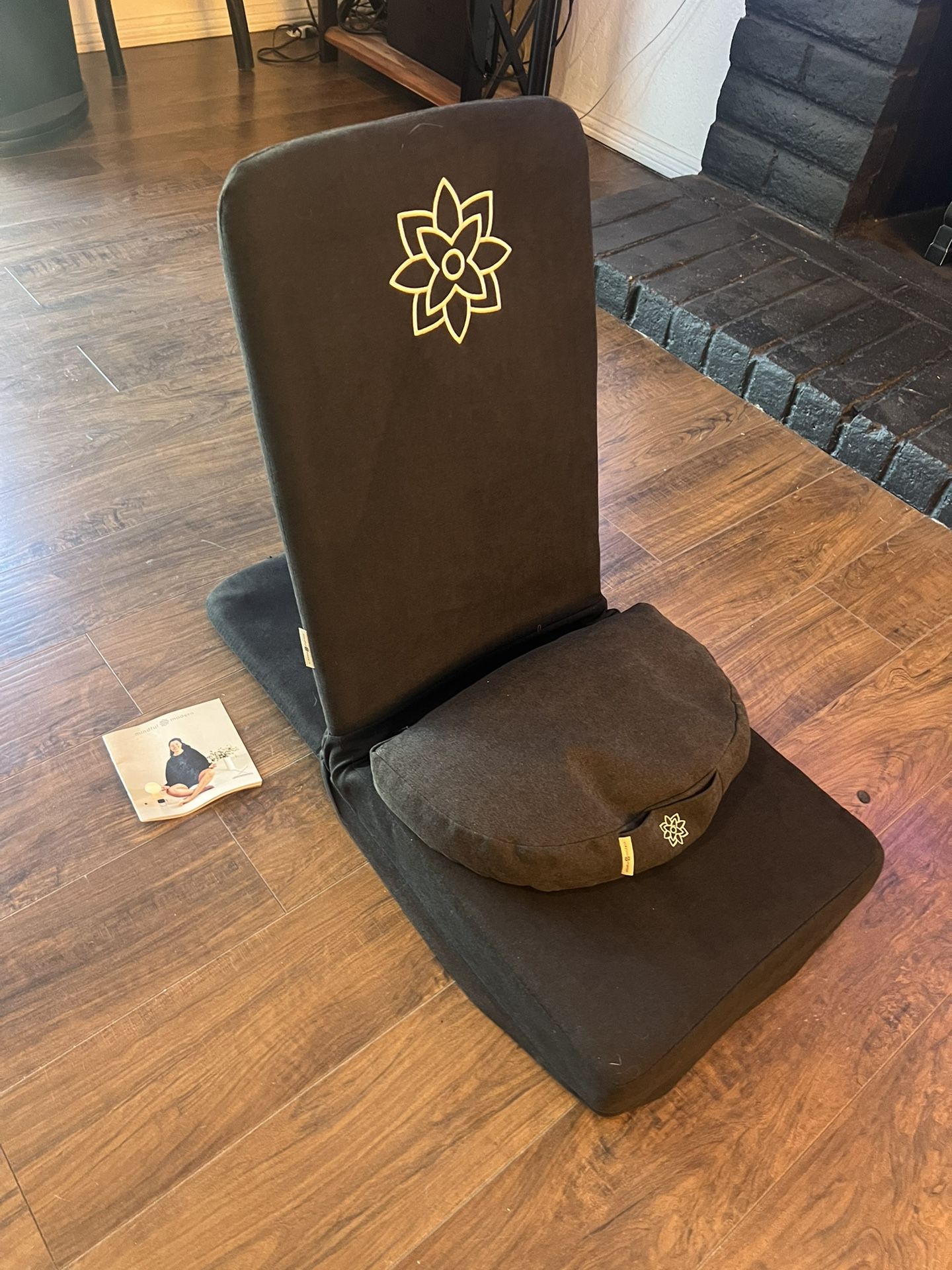 Mindful Modern Folding Pro Meditation Chair - Adjustable Meditation Seat with Back Support and Half Moon Buckwheat Meditation Cushion - Comfortable Mi
