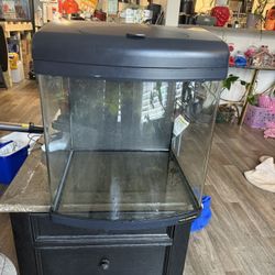 28 Gallon Saltwater Or Fresh Water Tank 