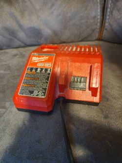 Milwaukee charger M18,M12