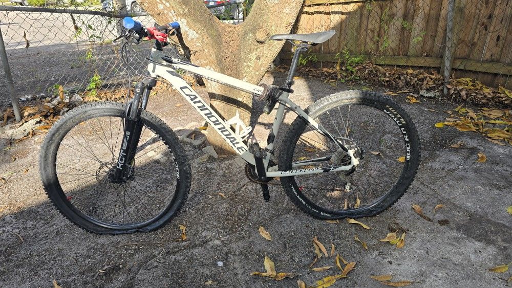 27.5 Cannondale Mountain Bike "Catalyst"