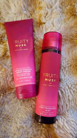 BATH & BODY BUNDLE SET