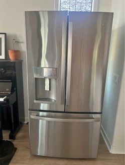 GE Profile French Door Refrigerator w/Smart Door.