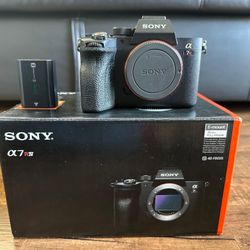 Sony A7 RIV