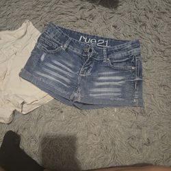 Woman's Shorts