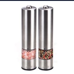 Electric Salt & Pepper Mills, by Brentwood, NEW