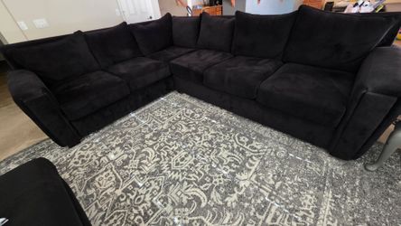 Need to Sell!! Comfy Oversized Black Microfiber Sectional Couch