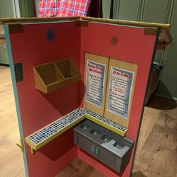 American Girl:Leah’s Fruit Stand With Doll And Accessories