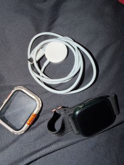 APPLE WATCH S7 (READ DESC.)