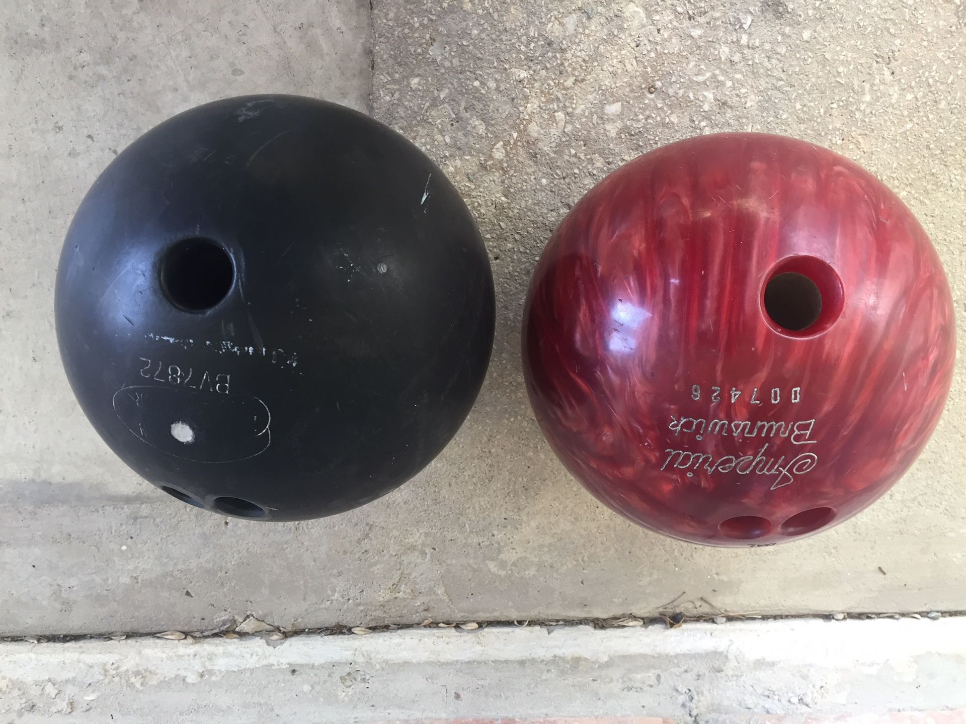 Vintage bowling balls Brunswick imperial manhattan rubber