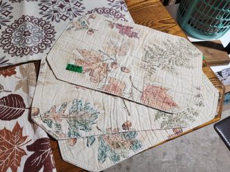 3 fall leaf 🍂 placemats 
16 x 11"